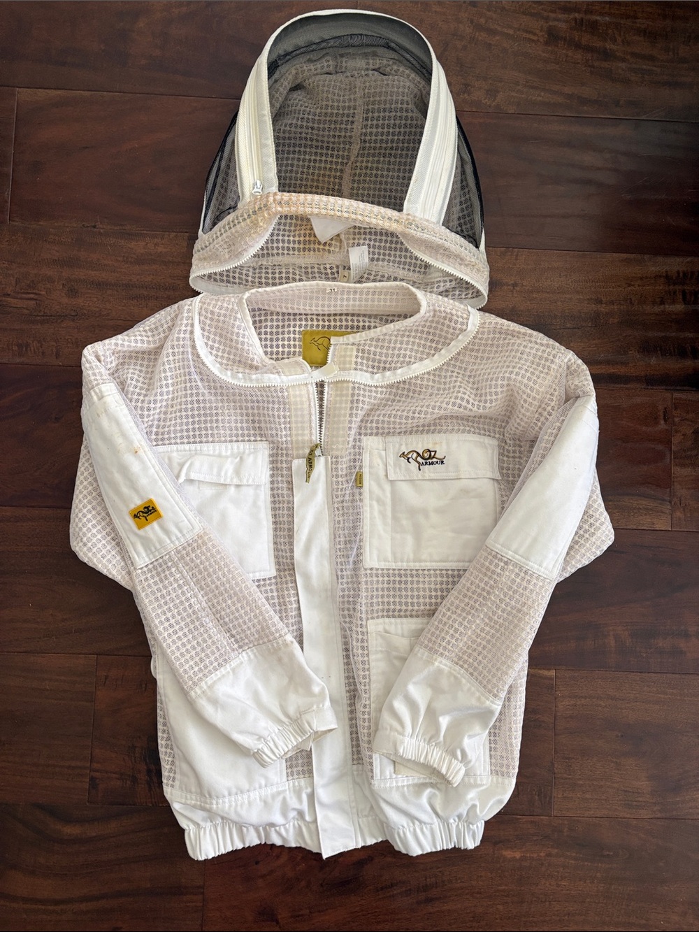 Oz ARMOUR White Beekeeper Mesh Jacket with Hood